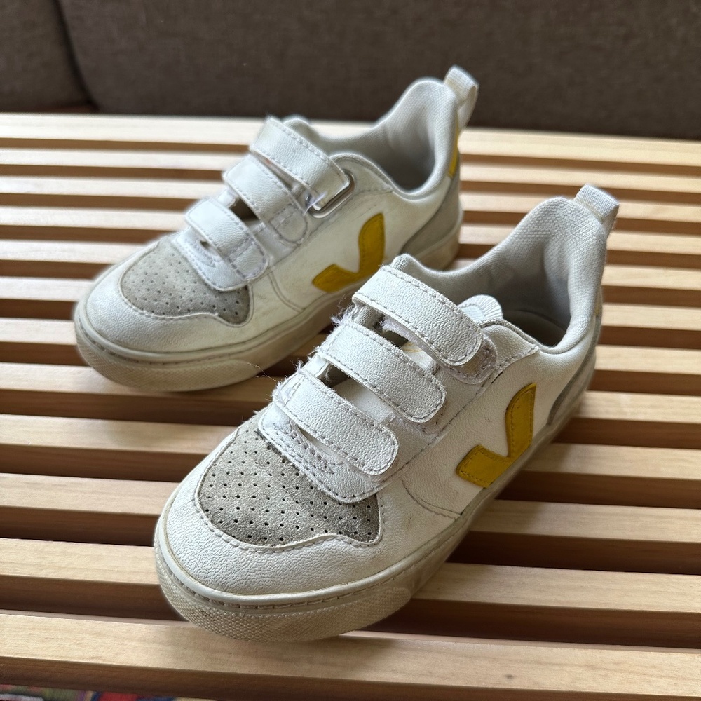 Veja Kids Sneakers in White and Yellow